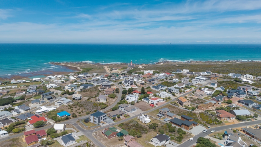 6 Bedroom Property for Sale in Agulhas Western Cape